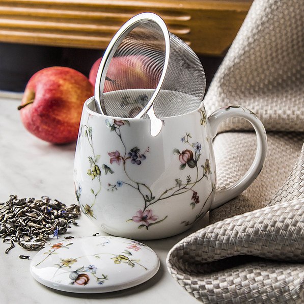 Kubek porcelanowy z zaparzaczem i pokrywką DUO ROMANTIC SAFA BIAŁY 430 ml