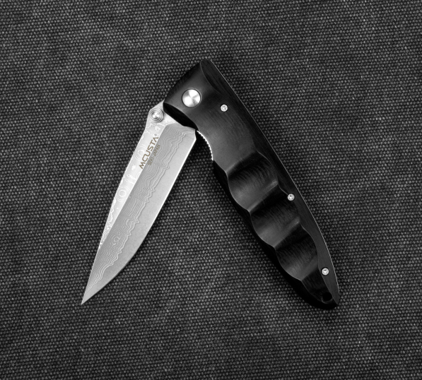 MCUSTA Classic Wave Black Pakka Damascus 8,5 cm - japoński nóż survivalowy składany ze stali damasceńskiej
