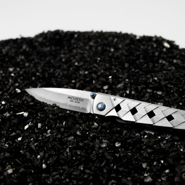 MCUSTA Shinra Katana Damascus 7 cm - japoński nóż survivalowy składany ze stali damasceńskiej