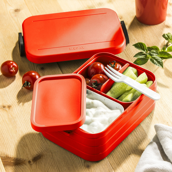 MEPAL Take a Break Nordic Red 0,9 l czerwony - lunch box plastikowy z dwoma pojemnikami i widelcem 