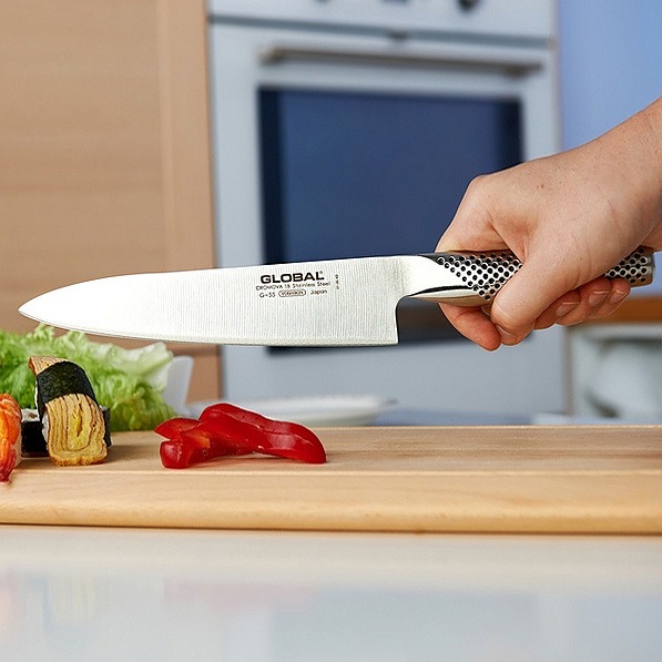 Nóż szefa kuchni ze stali nierdzewnej GLOBAL SERIA G 18 cm