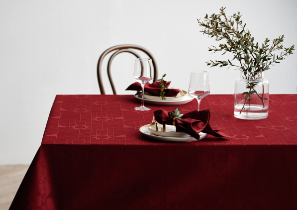 Obrus na stół adamaszkowy SODAHL DAMASK STAR 140 x 370 cm