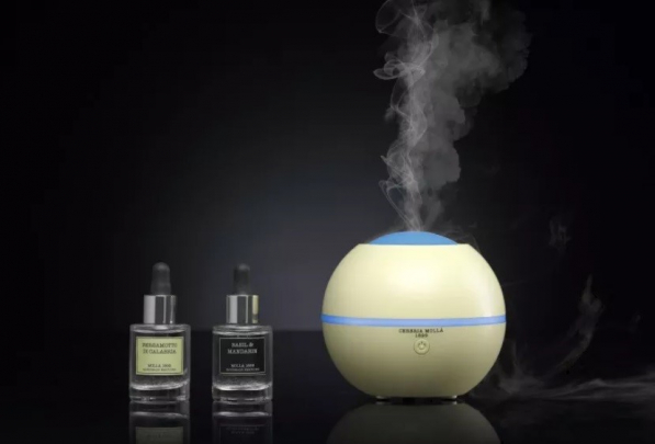 Olejek zapachowy do dyfuzora z zakraplaczem CERERIA MOLLA BOUTIQUE RASPBERRY AND BLACK VANILLA 30 ml