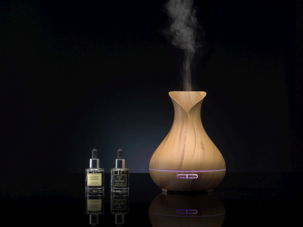 Olejek zapachowy do dyfuzora z zakraplaczem CERERIA MOLLA BOUTIQUE VELVET WOOD 30 ml