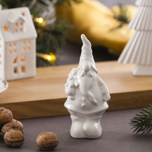 Ozdoba bożonarodzeniowa ceramiczna MIKOŁAJ Z CHOINKĄ BIAŁY 15,5 cm