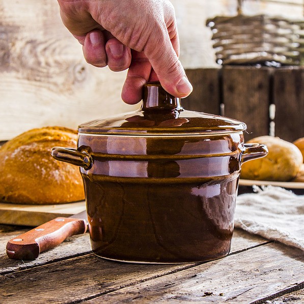 Pojemnik na smalec kamionkowy z pokrywką KRYSTYNKA BOTTE BRĄZOWY 1 l