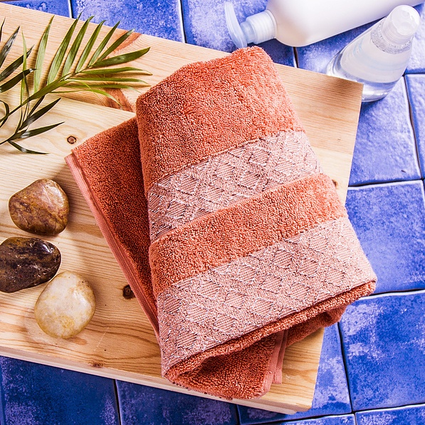 Ręcznik łazienkowy bawełniany MISS LUCY KUBA POMARAŃCZOWY 50 x 90 cm