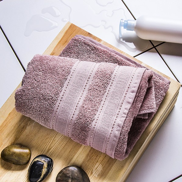 Ręcznik łazienkowy bawełniany MISS LUCY MARLA RÓŻOWY 50 x 90 cm