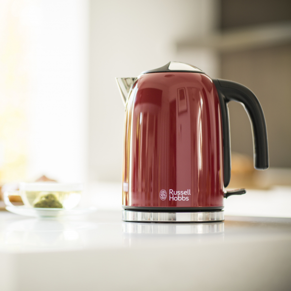 RUSSELL HOBBS Colours Plus Flame Red 1,7 l czerwony - czajnik elektryczny bezprzewodowy ze stali nierdzewnej