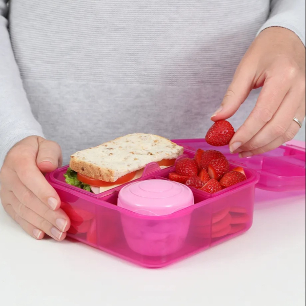 SISTEMA Lunch Bento Cube 1,25 l - lunch box / śniadaniówka trzykomorowa z pojemnikiem na sos
