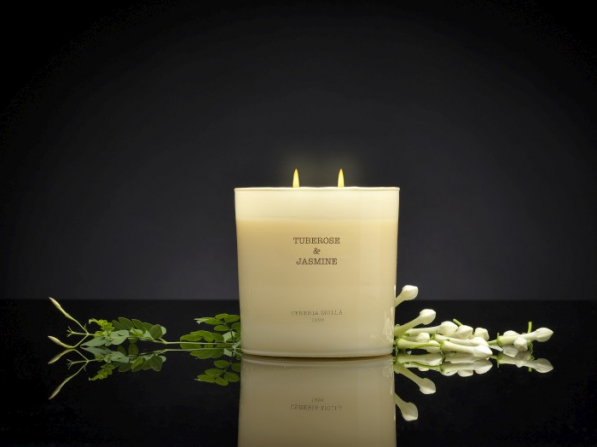 Świeca zapachowa sojowa w słoiku CERERIA MOLLA BOUTIQUE TUBEROSE AND JASMINE 600 g