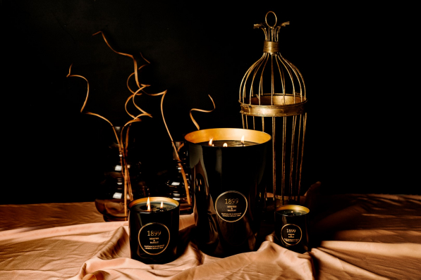 Świeca zapachowa sojowa w słoiku CERERIA MOLLA GOLD EDITION MENTHE AND BASILIC 600 g