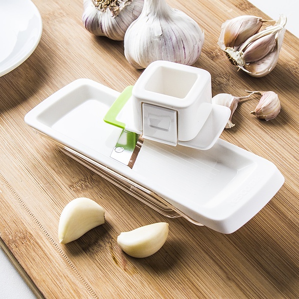 TESCOMA Handy biała - tarka kuchenna ręczna do czosnku plastikowa