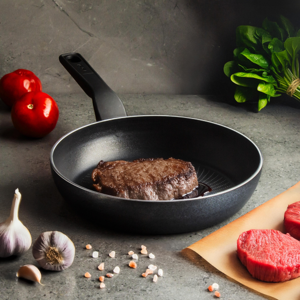 TEFAL Generous Cook 24 cm czarna - patelnia nieprzywierająca
