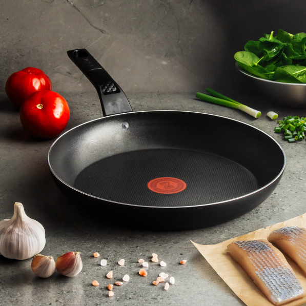 TEFAL Simply Clean 28 cm czarna - patelnia tytanowa nieprzywierająca