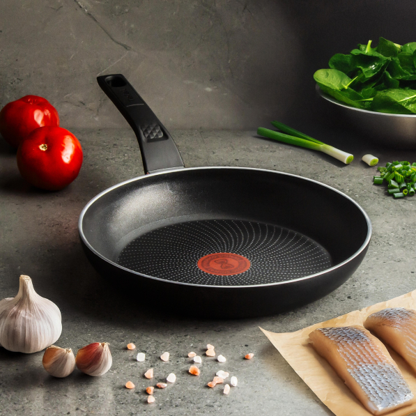 TEFAL Start and Cook 24 cm - patelnia tytanowa nieprzywierająca z sensorem smażenia