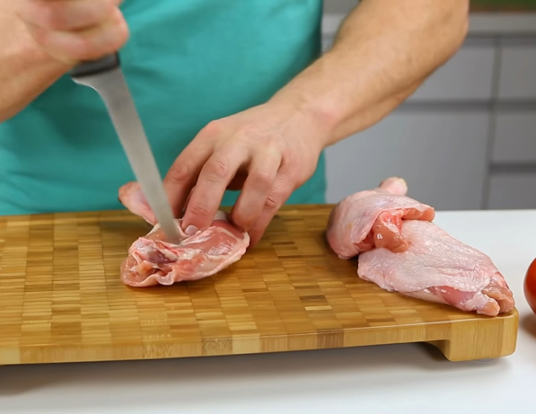TESCOMA Precioso 16 cm - nóż do mięsa ze stali nierdzewnej