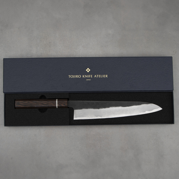 TOJIRO Atelier WM Forged 24 cm - japoński nóż szefa kuchni ze stali nierdzewnej