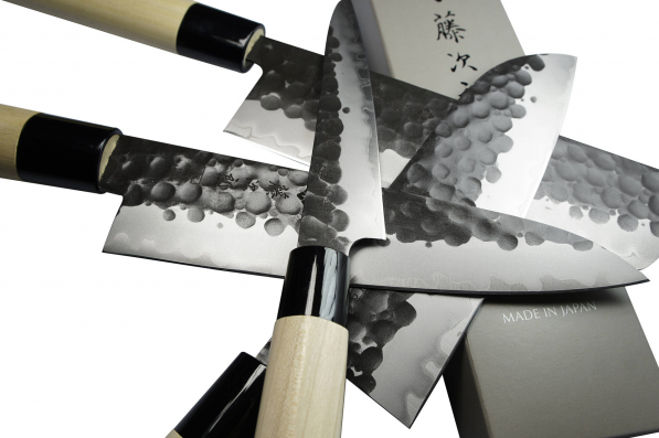 TOJIRO Zen Hammered 17 cm beżowy - nóż Santoku ze stali nierdzewnej