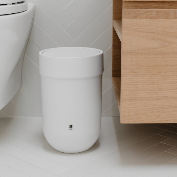 UMBRA Touch Trash Can 6 l - kosz na śmieci plastikowy 