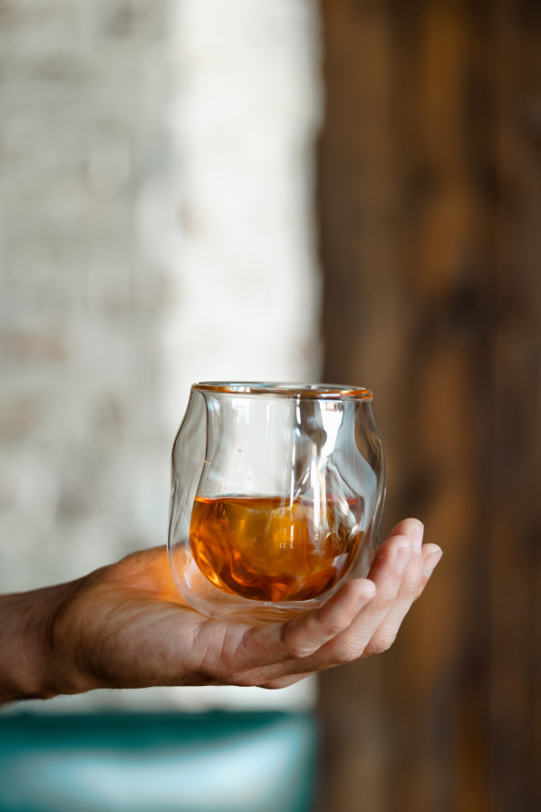 VIALLI DESIGN Enzo 320 ml - szklanka do whisky z podwójnymi ściankami szklana