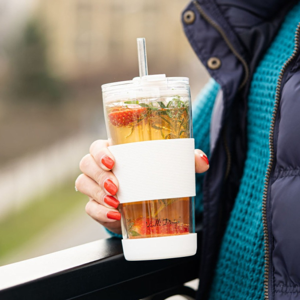 VIALLI DESIGN Fuori 600 ml - kubek termiczny ze słomką szklany