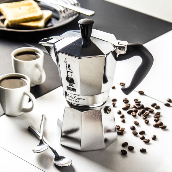 BIALETTI Moka Express na 4 filiżanki espresso (4 tz) - włoska kawiarka aluminiowa ciśnieniowa