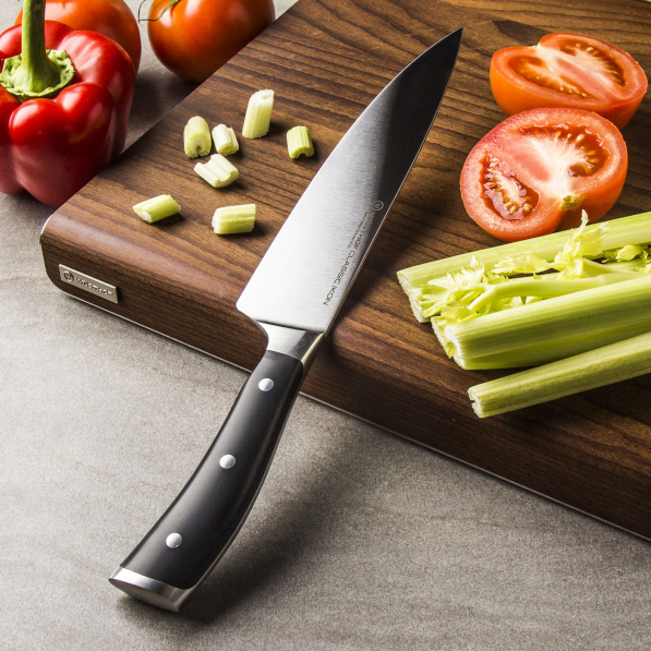 WUSTHOF Classic Ikon 20 cm - nóż szefa kuchni ze stali nierdzewnej 