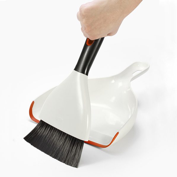 OXO Good Grips Dustpan & Brush beżowe - zmiotka i szufelka do zamiatania plastikowe