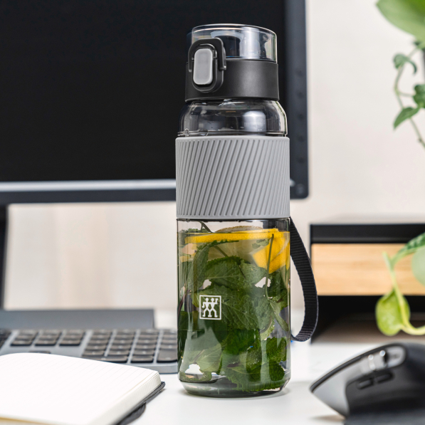 ZWILLING Bottle 0,68 l - butelka na wodę i napoje tritanowa