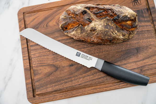 ZWILLING Now S 20 cm - nóż do chleba ze stali nierdzewnej
