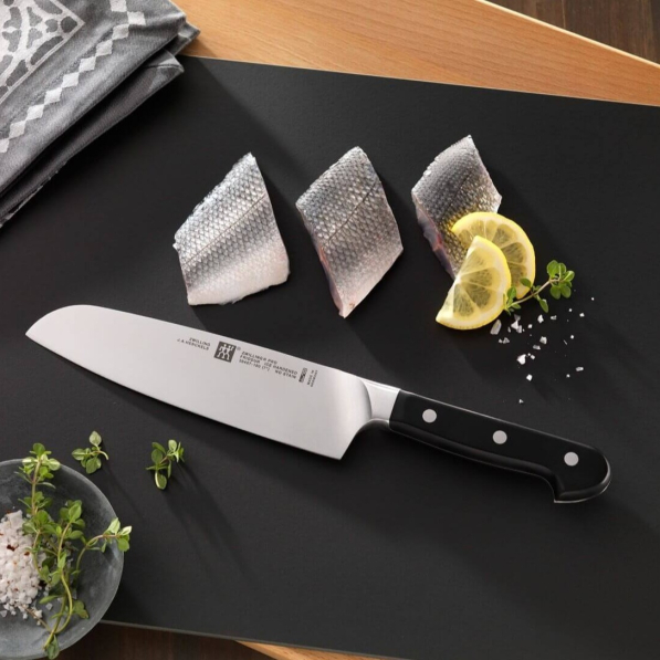 ZWILLING Pro 18 cm - nóż Santoku ze stali węglowej