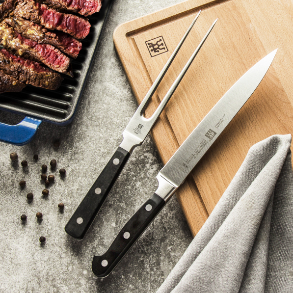 ZWILLING Professional 18 cm - widelec i nóż do mięsa ze stali nierdzewnej
