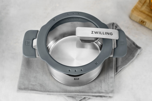 ZWILLING Simplify 3 l - garnek ze stali nierdzewnej z pokrywką 