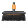 FISKARS QuikFit Yard Broom czarna - szczotka do zamiatania tarasu