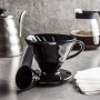 HARIO Dripper V60-02 Połysk czarny - dripper do kawy ceramiczny z miarką