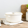 KITCHENAID Almond Cream 3,3 l - garnek żeliwny z pokrywką