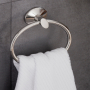 ROBERT WELCH Oblique - wieszak na ręczniki ze stali nierdzewnej 