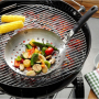 GEFU BBQ 28 cm - wok na grilla ze stali nierdzewnej perforowany z odpinanym uchwytem